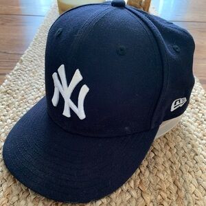 New Era 59Fifty New York Yankees baseball cap.